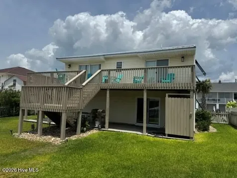 102 W Dobbs Street Atlantic Beach NC 28512