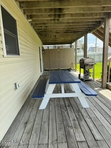 102 W Dobbs Street Atlantic Beach NC 28512