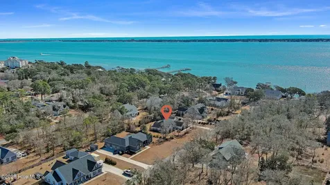 204 Nottingham Lane Morehead City NC 28557