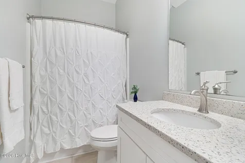 204 Nottingham Lane Morehead City NC 28557