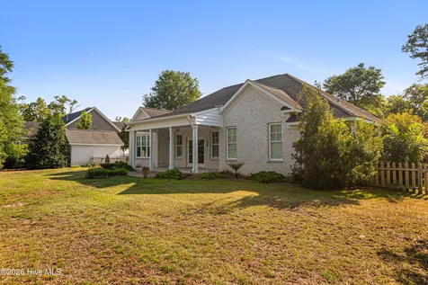 204 Nottingham Lane Morehead City NC 28557