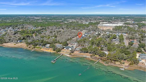 204 Nottingham Lane Morehead City NC 28557