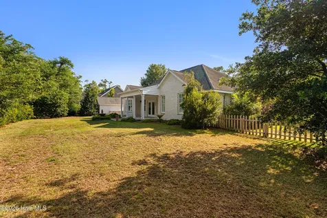 204 Nottingham Lane Morehead City NC 28557