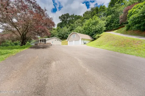 4122 Fairview Road Andrews NC 28901