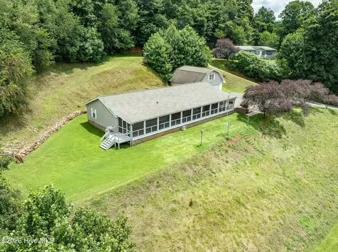 4122 Fairview Road Andrews NC 28901