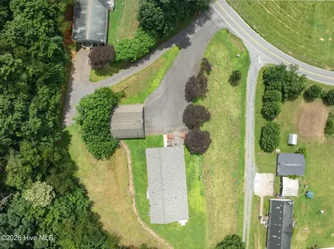 4122 Fairview Road Andrews NC 28901
