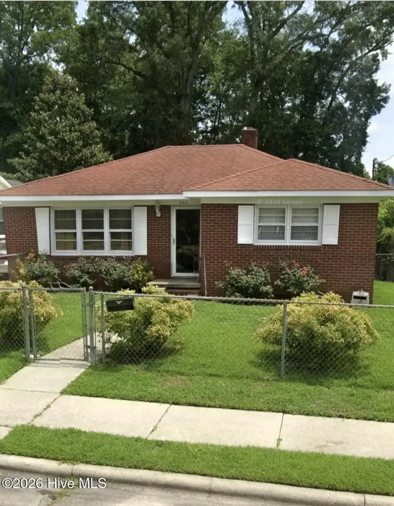 203 Heard Street Kinston NC 28501