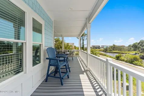 118 SE 40th Street Oak Island NC 28465
