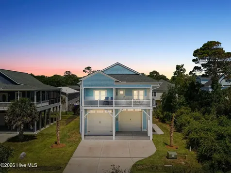 118 SE 40th Street Oak Island NC 28465