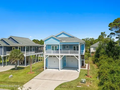 118 SE 40th Street Oak Island NC 28465