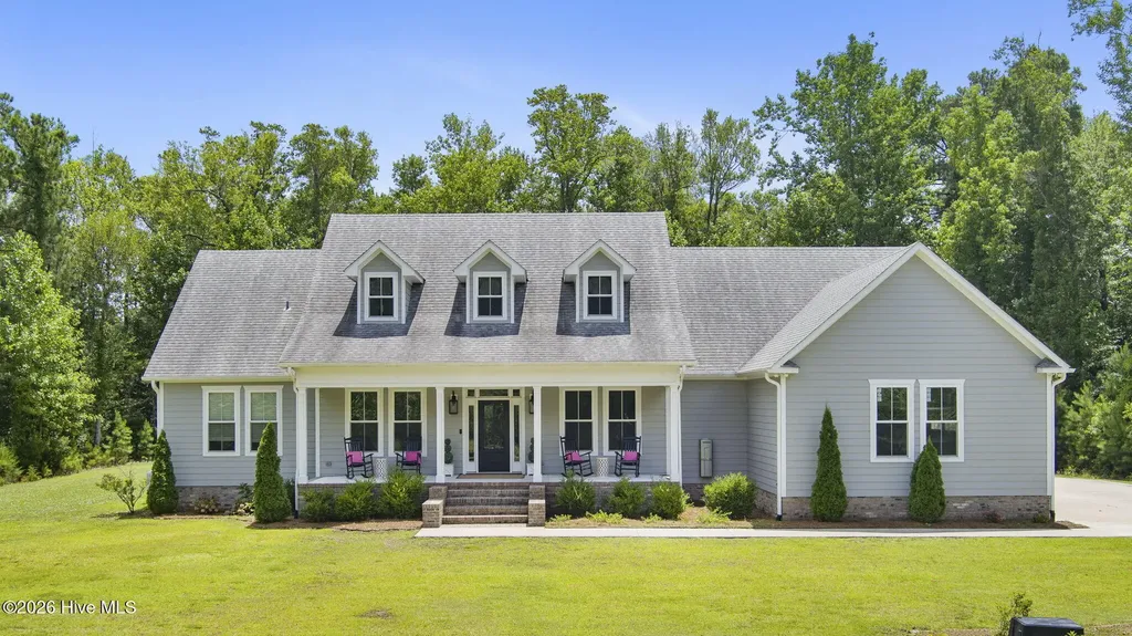 2703 E Fairway Road Morehead City NC 28557