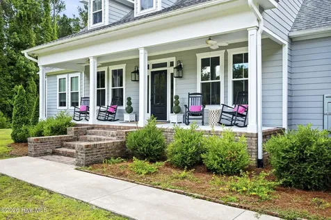 2703 E Fairway Road Morehead City NC 28557