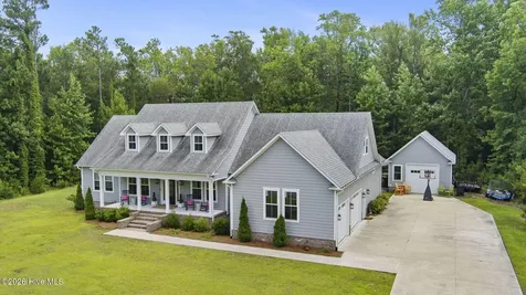 2703 E Fairway Road Morehead City NC 28557