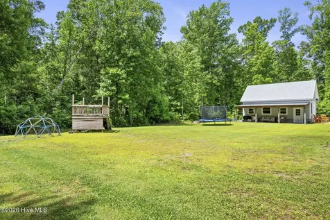 2703 E Fairway Road Morehead City NC 28557