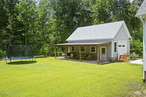 2703 E Fairway Road Morehead City NC 28557