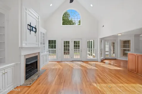 3567 E Medinah Avenue E Southport NC 28461