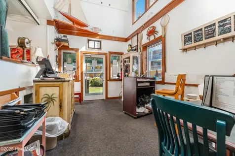 303 South Avenue Oriental NC 28571