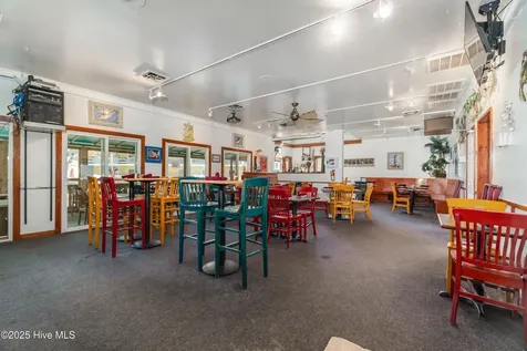 303 South Avenue Oriental NC 28571