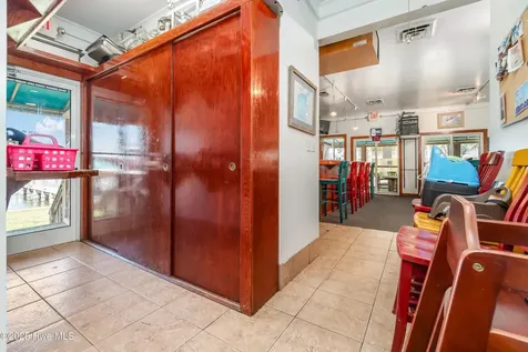 303 South Avenue Oriental NC 28571