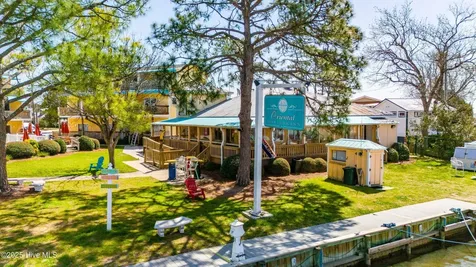 303 South Avenue Oriental NC 28571
