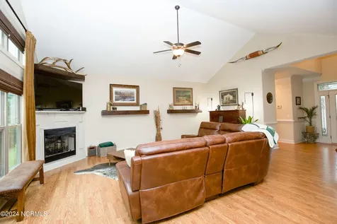 237 Rothbury Drive Whispering Pines NC 28327