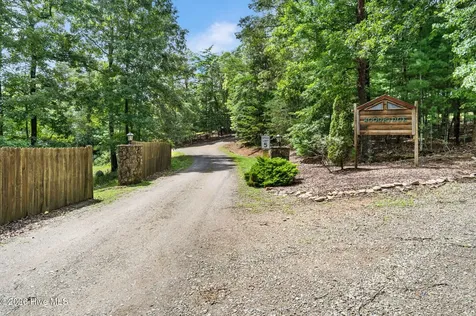 75 Woodridge Trail Murphy NC 28906