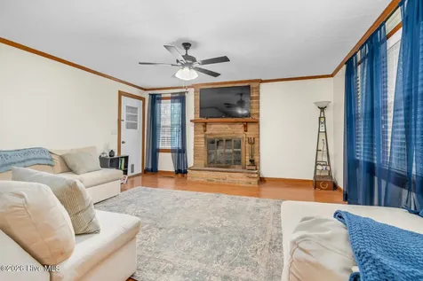 384 Snow Hill Street Ayden NC 28513