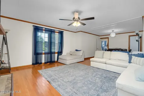 384 Snow Hill Street Ayden NC 28513