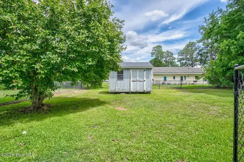 384 Snow Hill Street Ayden NC 28513