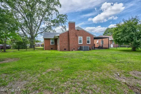 384 Snow Hill Street Ayden NC 28513