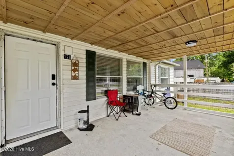126 Elizabeth Drive E Hubert NC 28539