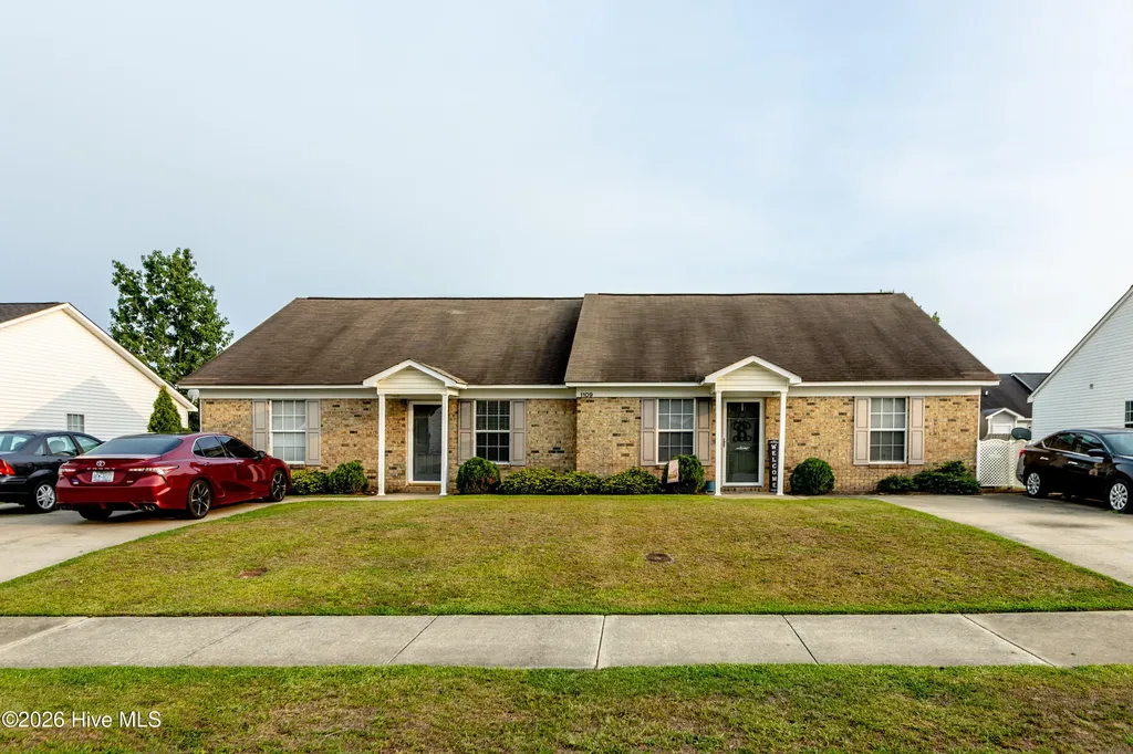 1109 Masters Lane Greenville NC 27834