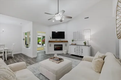1138 Avenshire Circle Wilmington NC 28412