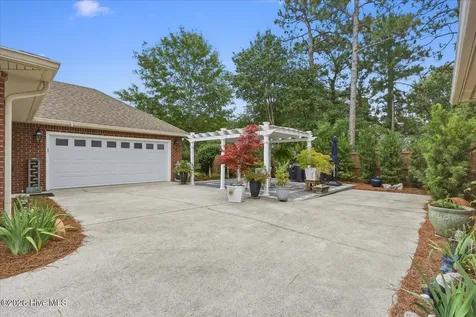 1138 Avenshire Circle Wilmington NC 28412