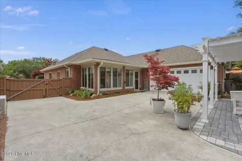 1138 Avenshire Circle Wilmington NC 28412