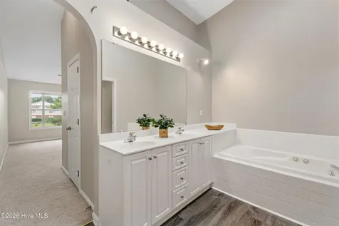 4126 Breezewood Drive Wilmington NC 28412