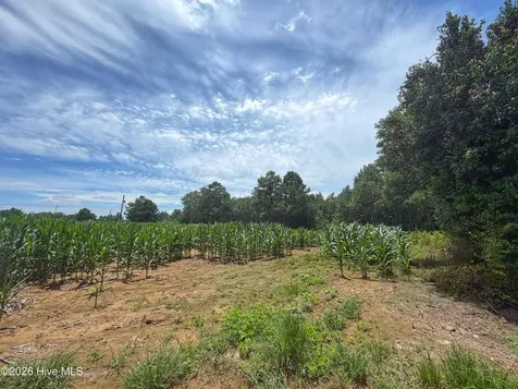 01 Titan Roberts Road Erwin NC 28339