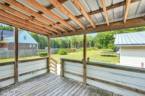 1677 Us Highway 117 Burgaw NC 28425