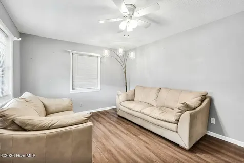 1677 Us Highway 117 Burgaw NC 28425