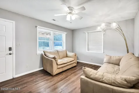 1677 Us Highway 117 Burgaw NC 28425