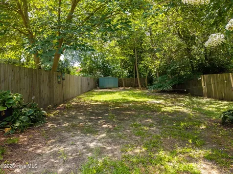132 E Albemarle Street Edenton NC 27932