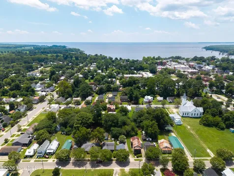 132 E Albemarle Street Edenton NC 27932