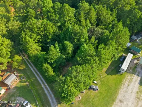 80 Whitetail Drive Washington NC 27889