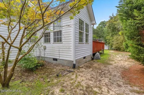 221 NE 60th Street Oak Island NC 28465