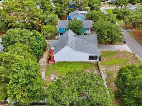 221 NE 60th Street Oak Island NC 28465