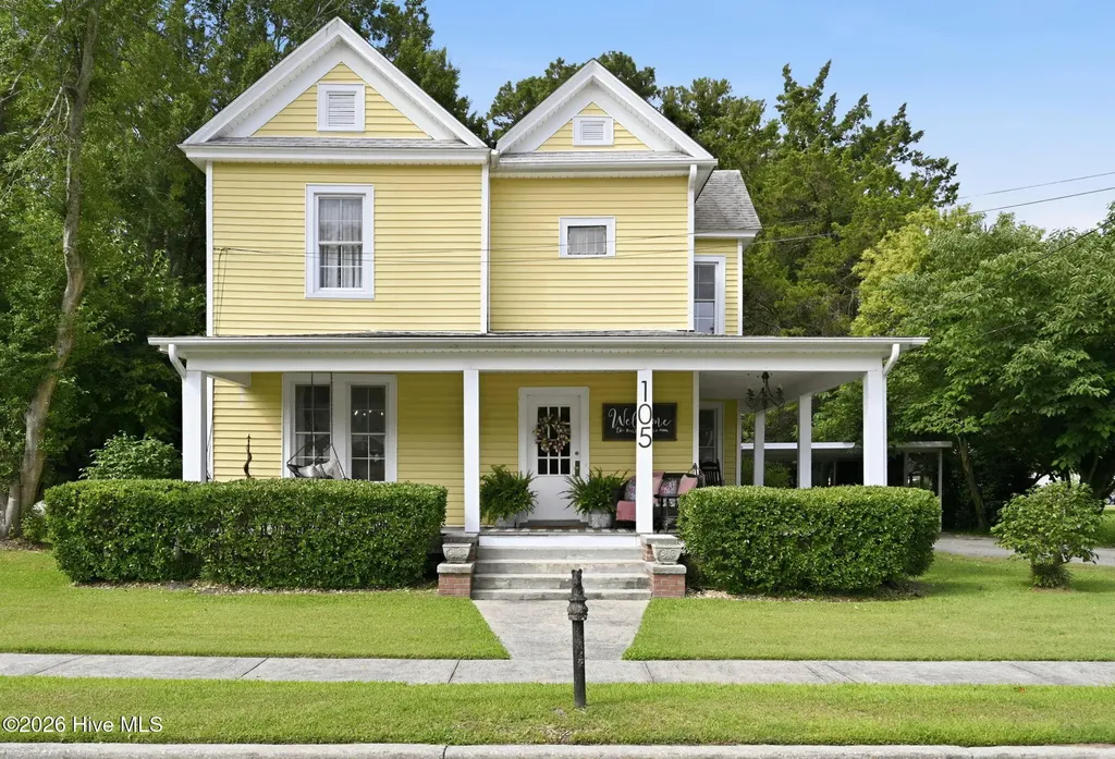 105 E Hargett Street Richlands NC 28574
