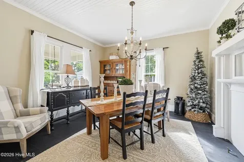 105 E Hargett Street Richlands NC 28574