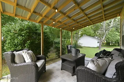 105 E Hargett Street Richlands NC 28574