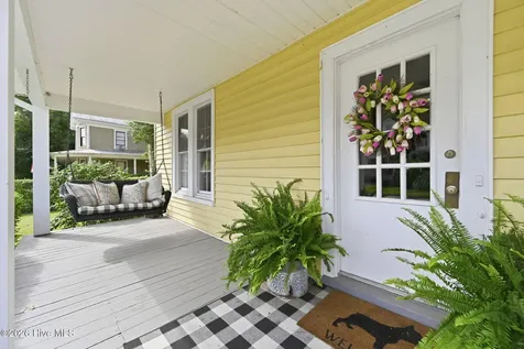 105 E Hargett Street Richlands NC 28574