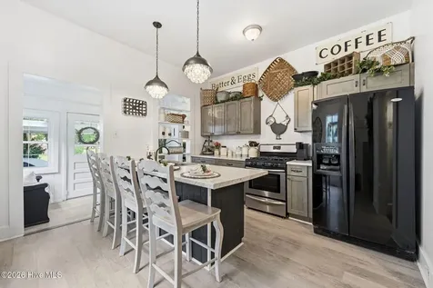 105 E Hargett Street Richlands NC 28574